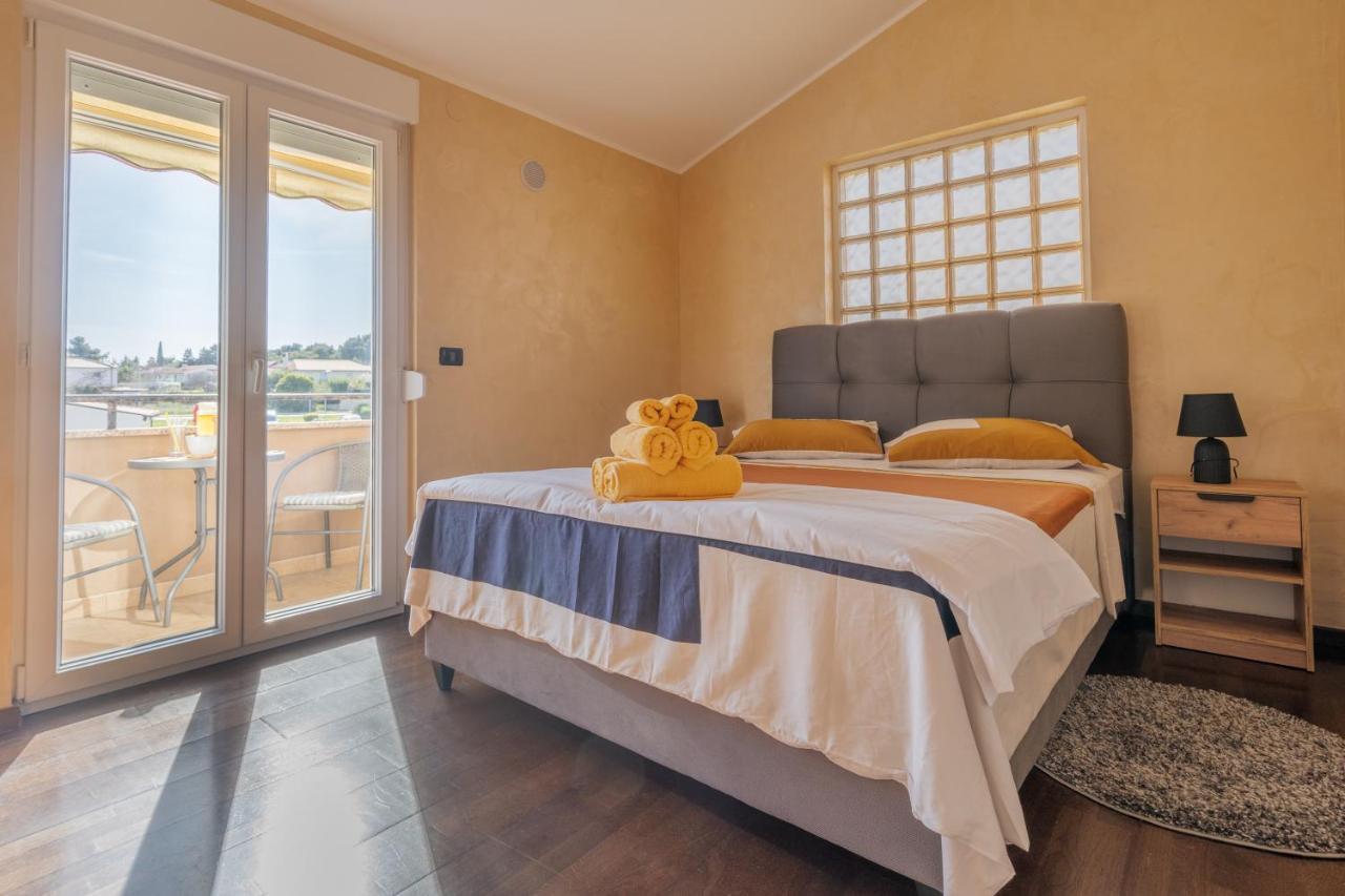 Penthouse Gea Premantura Exterior foto